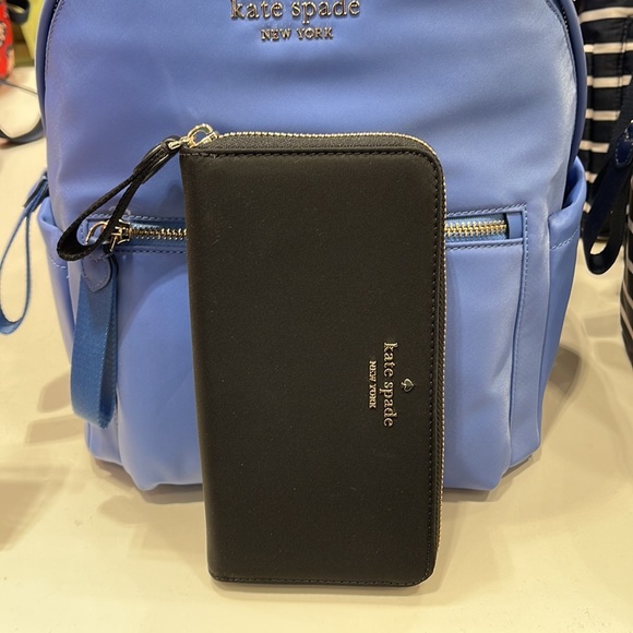 Kate Spade Chelsea Nylon Large Continental Wallet
Color: Black
NWT - Picture 4 of 16